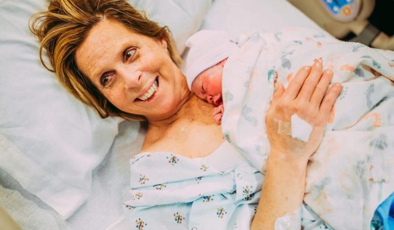 61-Year-Old Woman Gives Birth To Her Own Grandchild In Order For Her Son…